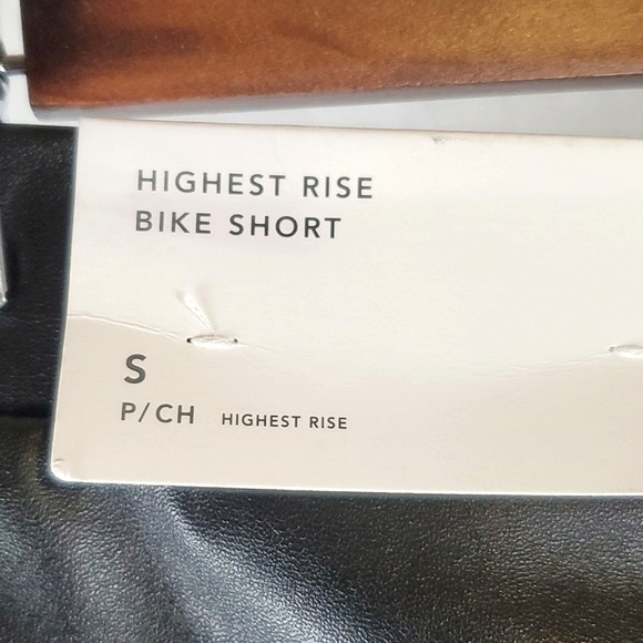 NWT American Eagle Faux Leather Highest Rise Bike Short in Black - Picture 8 of 9